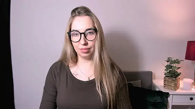 AriaDesire online show from January 2026 12:20:01 PM