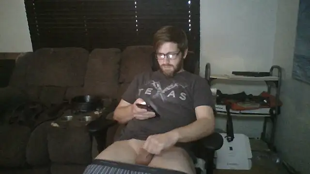 Snapshot of Brobun4fun chatting on October 2025 07:36:01 PM Brobun4fun online show from October 2025 07:36:01 PM