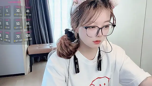 Snapshot of MM-Xylia chatting on September 2025 05:47:01 AM MM-Xylia online show from September 2025 05:47:01 AM