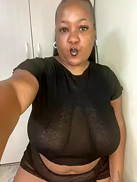 Missmoox24 online show from October 2025 10:36:02 AM