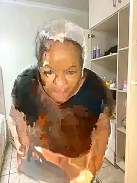 Missmoox24 online show from October 2025 08:19:01 PM