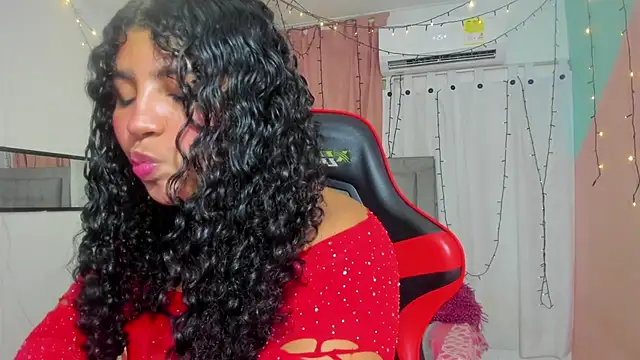 Snapshot of valentina_0_ chatting on March 2025 06:36:01 AM valentina 0 online show from March 2025 06:36:01 AM