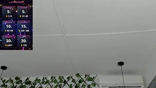 valentina 0  online show from November 2025 08:02:01 PM