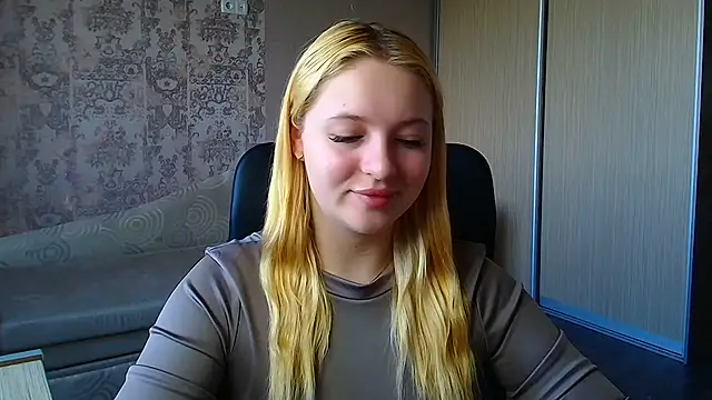 Snapshot of Milka_kiss_ chatting on June 2026 07:25:02 AM Milka kiss online show from June 2026 07:25:02 AM
