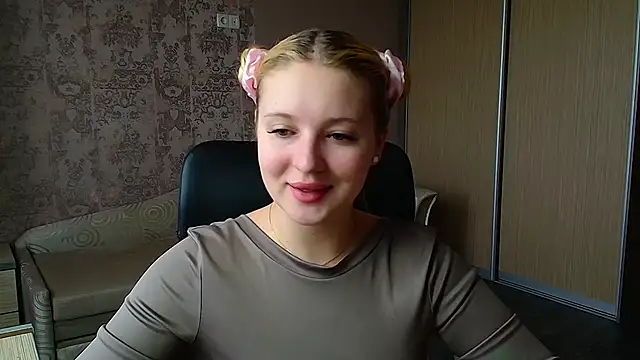 Milka kiss  online show from May 2026 09:54:01 AM