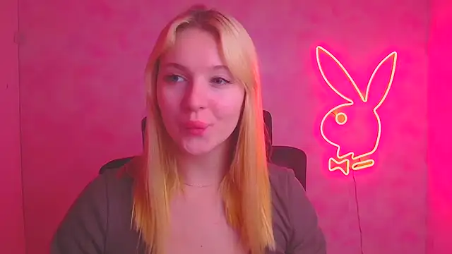 Milka kiss  online show from November 2025 01:04:01 PM