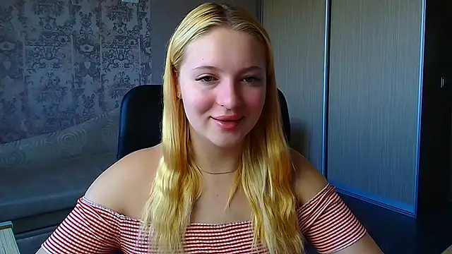 Snapshot of Milka_kiss_ chatting on June 2026 08:25:01 AM Milka kiss online show from June 2026 08:25:01 AM