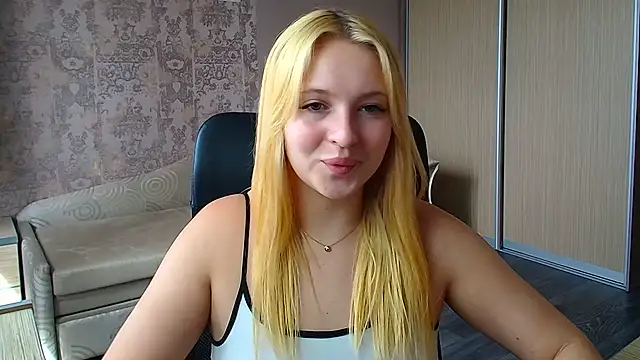 Snapshot of Milka_kiss_ chatting on June 2026 12:10:02 PM Milka kiss online show from June 2026 12:10:02 PM
