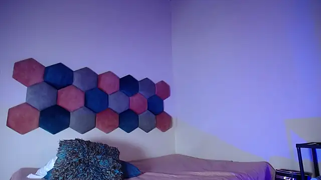 liz-beths online show from February 2025 01:22:02 PM