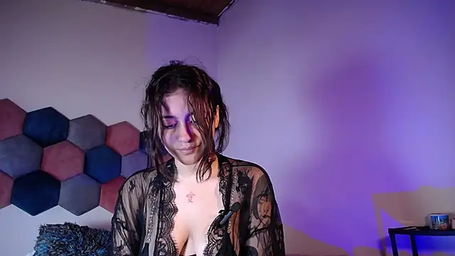 liz-beths online show from February 2025 04:29:01 PM