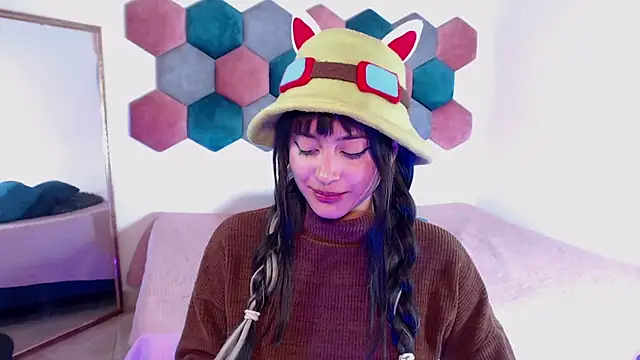 liz-beths online show from February 2025 01:39:02 PM