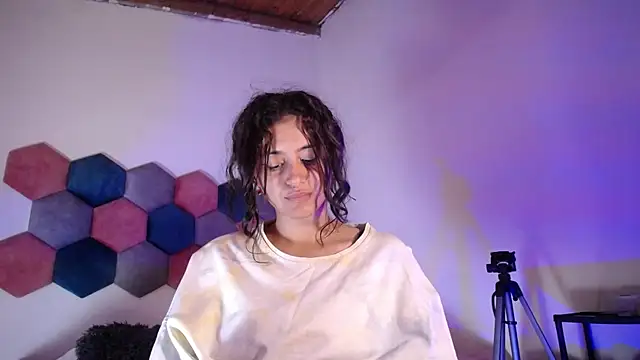 liz-beths online show from February 2025 04:36:02 PM