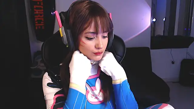 liz-beths online show from September 2025 09:21:01 PM