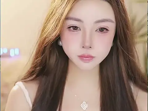 Snapshot of Qiaoqiao_ chatting on May 2026 04:04:01 PM Qiaoqiao online show from May 2026 04:04:01 PM
