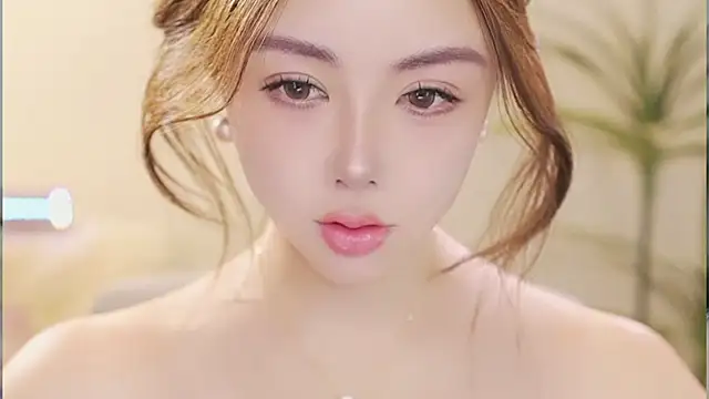 Snapshot of Qiaoqiao_ chatting on May 2026 06:18:01 AM Qiaoqiao online show from May 2026 06:18:01 AM