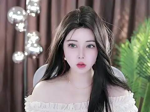 Qiaoqiao  online show from March 2025 12:14:01 PM