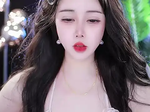 Qiaoqiao  online show from March 2025 12:56:01 PM