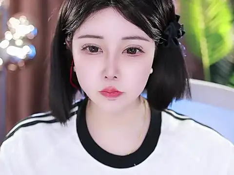 Qiaoqiao  online show from March 2025 12:25:01 PM