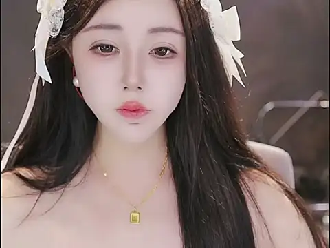 Qiaoqiao  online show from November 2025 02:21:01 PM