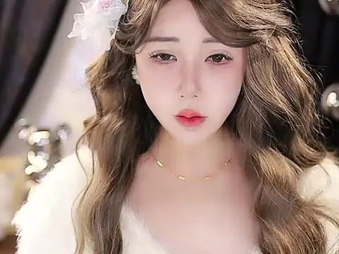 Qiaoqiao  online show from September 2025 05:04:01 PM