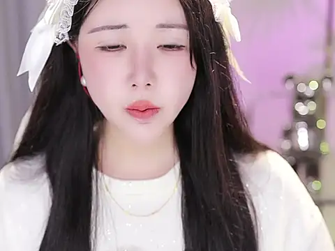 Qiaoqiao  online show from October 2025 04:57:02 AM