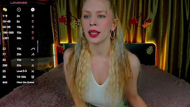  Sandra Tender  online show from October 2025 07:20:02 AM