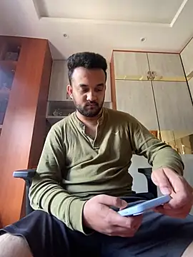 Snapshot of BengaliBabu_Rohan chatting on January 2025 06:28:01 AM BengaliBabu Rohan online show from January 2025 06:28:01 AM