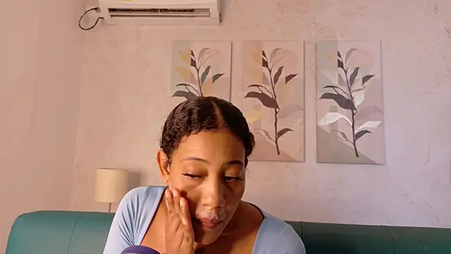 flavia cruz online show from April 2026 12:21:02 PM