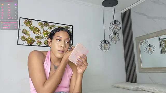 flavia cruz online show from December 2025 06:58:02 PM