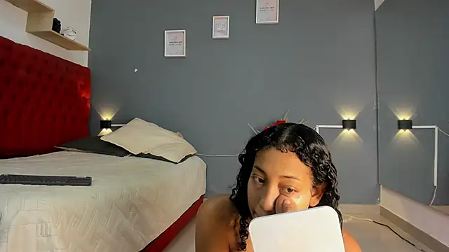 flavia cruz online show from October 2025 07:15:02 PM