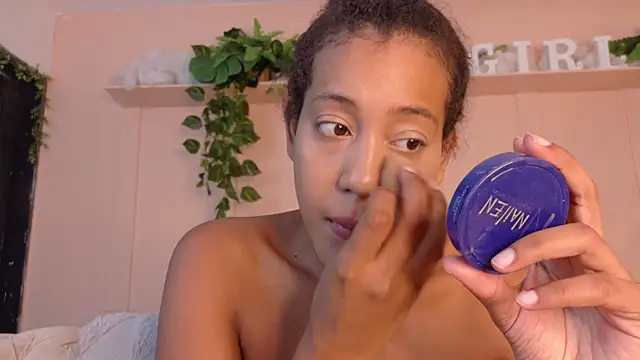 Snapshot of flavia_cruz chatting on July 2026 12:24:01 PM flavia cruz online show from July 2026 12:24:01 PM