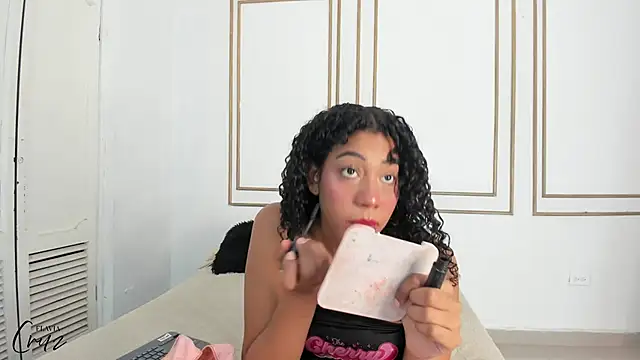 flavia cruz online show from November 2025 08:35:01 PM