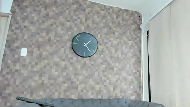 flavia cruz online show from September 2025 07:36:02 PM