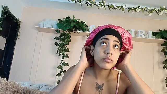 Snapshot of flavia_cruz chatting on May 2026 12:15:01 PM flavia cruz online show from May 2026 12:15:01 PM
