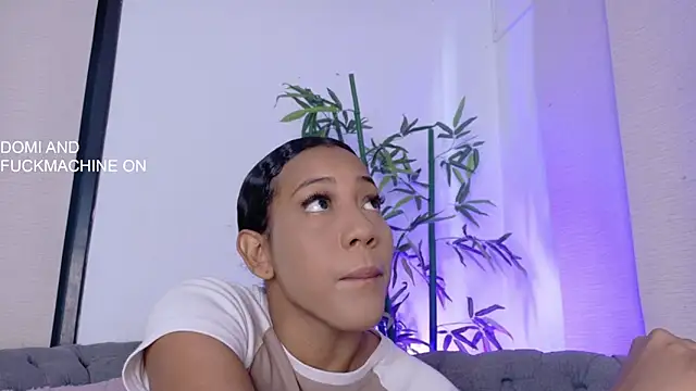 flavia cruz online show from December 2025 07:07:02 PM