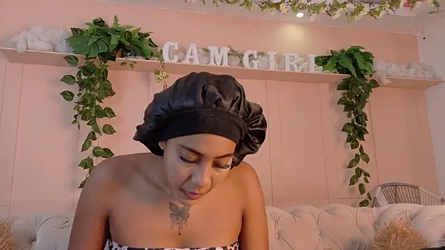 Snapshot of flavia_cruz chatting on July 2026 12:50:02 PM flavia cruz online show from July 2026 12:50:02 PM