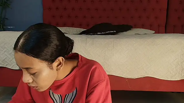 flavia cruz online show from March 2026 12:10:01 PM