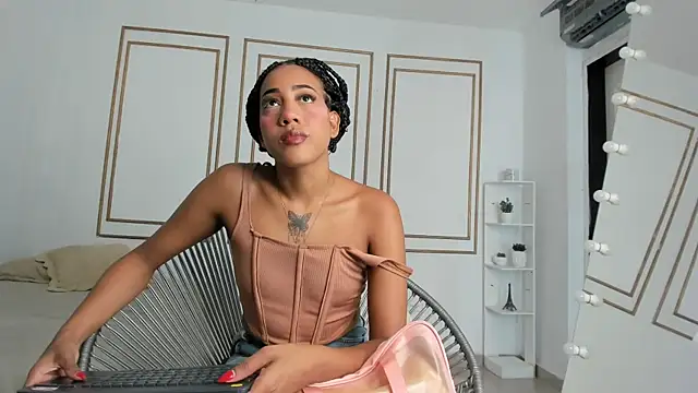flavia cruz online show from September 2025 07:41:02 PM