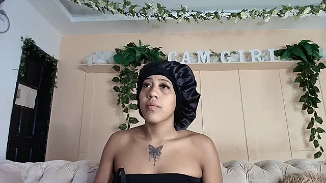 Snapshot of flavia_cruz chatting on June 2026 12:17:02 PM flavia cruz online show from June 2026 12:17:02 PM