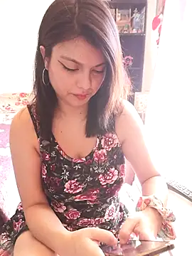 Snapshot of mia__katt chatting on February 2025 06:49:02 PM mia katt online show from February 2025 06:49:02 PM