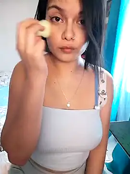 Snapshot of mia__katt chatting on December 2024 06:05:01 PM mia katt online show from December 2024 06:05:01 PM