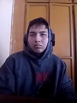 Snapshot of LoganFinds chatting on October 2025 04:28:02 PM LoganFinds online show from October 2025 04:28:02 PM