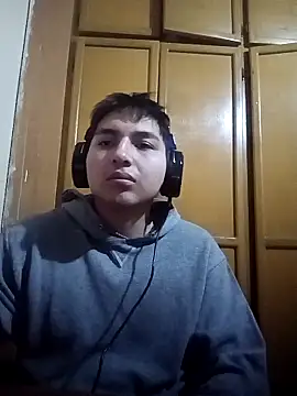 Snapshot of LoganFinds chatting on October 2025 04:42:01 AM LoganFinds online show from October 2025 04:42:01 AM