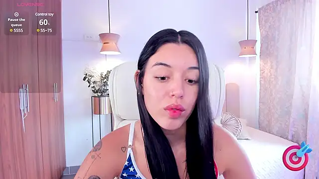 Snapshot of zoee_jackson chatting on February 2025 06:44:02 PM zoee jackson online show from February 2025 06:44:02 PM