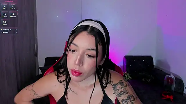 zoee jackson online show from March 2026 05:23:02 AM