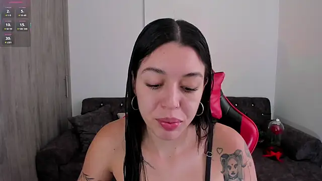 zoee jackson online show from April 2026 09:12:02 PM