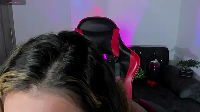 Snapshot of zoee_jackson chatting on November 2025 02:32:02 AM zoee jackson online show from November 2025 02:32:02 AM