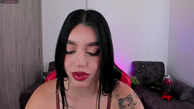 zoee jackson online show from April 2026 06:42:01 PM