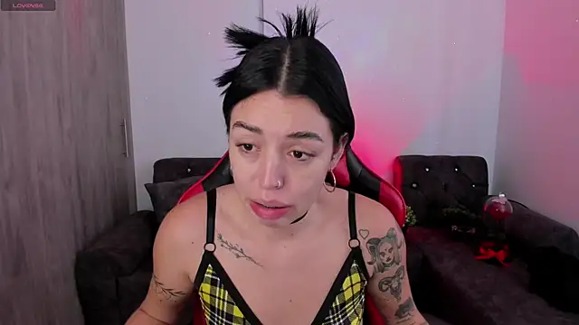 zoee jackson online show from March 2026 08:33:01 PM