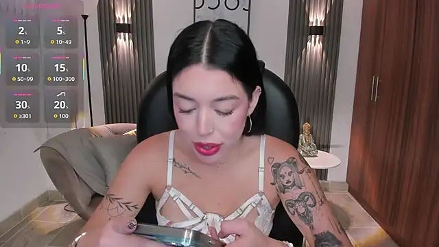 zoee jackson online show from June 2026 07:46:01 PM